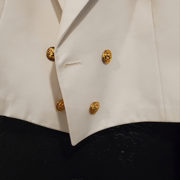 White waist length blazer - Picture 9 of 9